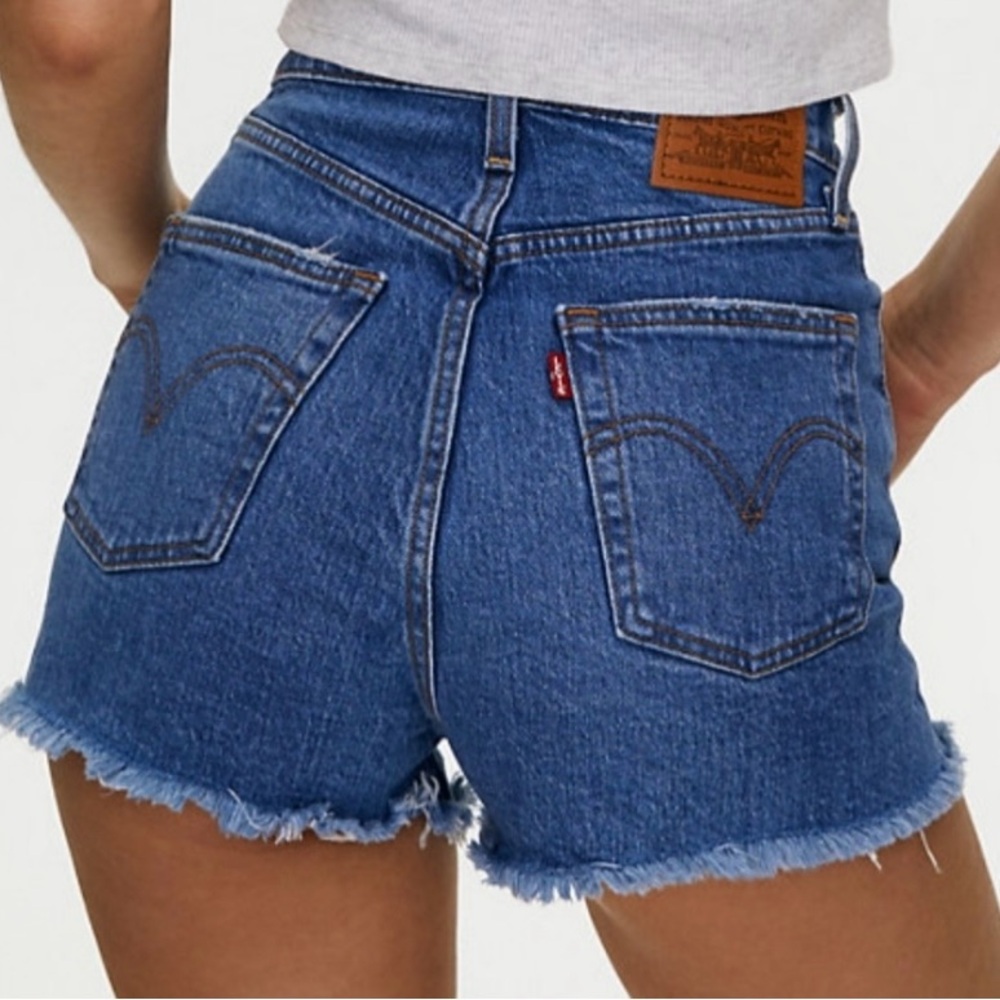 Levi's Ribcage High Rise Distressed Short